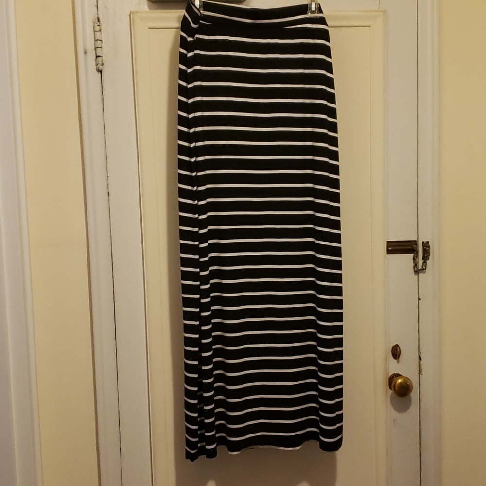 Apt. 9 Black w/White Stripes Maxi Skirt